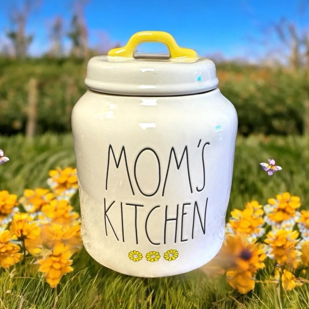 Rae Dunn MOMS KITCHEN Spring Daisy Collectible Canister NWOT Yellow & White Cute